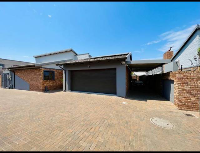 3 BEDROOM CLUSTER FOR SALE IN BRACKENHURST